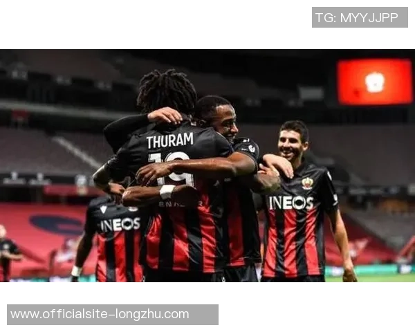 昂热与尼斯激战正酣比赛直播全程回顾精彩瞬间与精彩进球分析